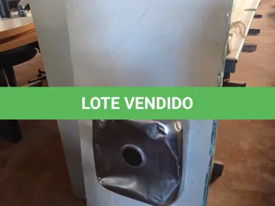 LOTE 412 - 01 PIA EM AÇO INOX CIMENTADA COM 01 CUBA MEDINDO 1,20M X 0,53CM. (NO ESTADO, LEILÃO NÃO TEM GARANTIA E NEM DEVOLUÇÃO, SUJEITO A POSSÍVEIS AVARIAS VISÍVEIS/OCULTAS E/OU AUSÊNCIA DE COMPONENTES).
