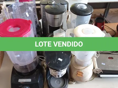 LOTE 315 - 06 LIQUIDIFICADORES, 03 CAFETEIRAS, 02 SANDUICHEIRAS, 01 MIXER E 02 BASES DE PROCESSADOR MARCAS E MODELOS DIVERSOS COM AVARIAS. (NO ESTADO, LEILÃO NÃO TEM GARANTIA E NEM DEVOLUÇÃO, SUJEITO A POSSÍVEIS AVARIAS VISÍVEIS/OCULTAS E/OU AUSÊNCIA DE COMPONENTES).