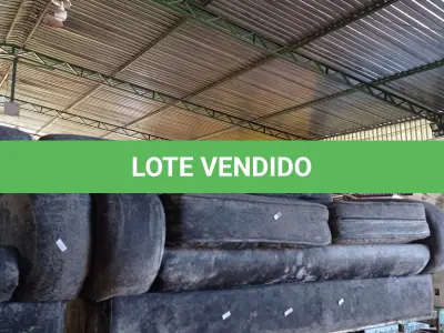 LOTE 141 - 02 SOFÁS DE 02 LUGARES. (NO ESTADO, LEILÃO NÃO TEM GARANTIA E NEM DEVOLUÇÃO, SUJEITO A POSSÍVEIS AVARIAS VISÍVEIS/OCULTAS E/OU AUSÊNCIA DE COMPONENTES).