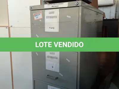 LOTE 448 - 01 ARMÁRIO DE AÇO COM 04 GAVETAS E 02 ARMÁRIOS BAIXOS DE FERRO COM RODINHAS.  (NO ESTADO, LEILÃO NÃO TEM GARANTIA E NEM DEVOLUÇÃO, SUJEITO A POSSÍVEIS AVARIAS VISÍVEIS/OCULTAS E/OU AUSÊNCIA DE COMPONENTES).