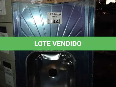 LOTE 244 - 01 PIA EM AÇO INOX CIMENTADA COM 01 CUBA MEDINDO 1,20M X 0,53CM. (NO ESTADO, LEILÃO NÃO TEM GARANTIA E NEM DEVOLUÇÃO, SUJEITO A POSSÍVEIS AVARIAS VISÍVEIS/OCULTAS E/OU AUSÊNCIA DE COMPONENTES).