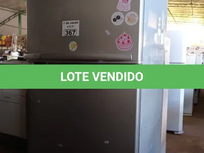 LOTE 367 - 01 GELADEIRA MARCA BRASTEMP 220V. (NO ESTADO, LEILÃO NÃO TEM GARANTIA E NEM DEVOLUÇÃO, SUJEITO A POSSÍVEIS AVARIAS VISÍVEIS/OCULTAS E/OU AUSÊNCIA DE COMPONENTES).
