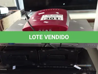 LOTE 301 - 03 APARELHOS DE DVD MARCAS E MODELOS DIVERSOS. (NO ESTADO, LEILÃO NÃO TEM GARANTIA E NEM DEVOLUÇÃO, SUJEITO A POSSÍVEIS AVARIAS VISÍVEIS/OCULTAS E/OU AUSÊNCIA DE COMPONENTES).