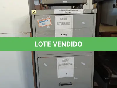 LOTE 448 - 01 ARMÁRIO DE AÇO COM 04 GAVETAS E 02 ARMÁRIOS BAIXOS DE FERRO COM RODINHAS.  (NO ESTADO, LEILÃO NÃO TEM GARANTIA E NEM DEVOLUÇÃO, SUJEITO A POSSÍVEIS AVARIAS VISÍVEIS/OCULTAS E/OU AUSÊNCIA DE COMPONENTES).