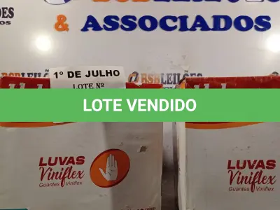 LOTE 183 - 02 CAIXAS COM LUVAS VINIFLEX TAMANHO “P” CONTENDO 10 PACOTES COM 100 UNIDADES CADA. (NO ESTADO, LEILÃO NÃO TEM GARANTIA E NEM DEVOLUÇÃO, SUJEITO A POSSÍVEIS AVARIAS VISÍVEIS/OCULTAS E/OU AUSÊNCIA DE COMPONENTES).