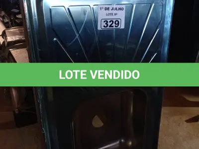 LOTE 329 - 01 PIA EM AÇO INOX CIMENTADA COM 01 CUBA MEDINDO 1,20M X 0,53CM. (NO ESTADO, LEILÃO NÃO TEM GARANTIA E NEM DEVOLUÇÃO, SUJEITO A POSSÍVEIS AVARIAS VISÍVEIS/OCULTAS E/OU AUSÊNCIA DE COMPONENTES).