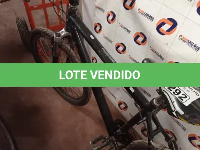 LOTE 292 - 01 BICICLETA ARO 26. (NO ESTADO, LEILÃO NÃO TEM GARANTIA E NEM DEVOLUÇÃO, SUJEITO A POSSÍVEIS AVARIAS VISÍVEIS/OCULTAS E/OU AUSÊNCIA DE COMPONENTES).