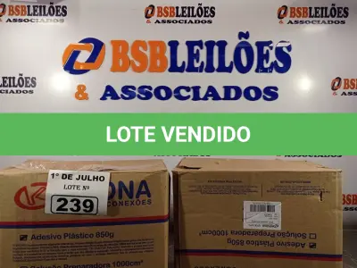 LOTE 239 - 12 FRASCOS DE ADESIVO PLÁSTICO PARA TUBOS E CONEXÕES DE PVC RÍGIDO LINHA ÁGUA FRIA. (NO ESTADO, LEILÃO NÃO TEM GARANTIA E NEM DEVOLUÇÃO, SUJEITO A POSSÍVEIS AVARIAS VISÍVEIS/OCULTAS E/OU AUSÊNCIA DE COMPONENTES).