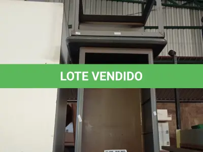 LOTE 448 - 01 ARMÁRIO DE AÇO COM 04 GAVETAS E 02 ARMÁRIOS BAIXOS DE FERRO COM RODINHAS.  (NO ESTADO, LEILÃO NÃO TEM GARANTIA E NEM DEVOLUÇÃO, SUJEITO A POSSÍVEIS AVARIAS VISÍVEIS/OCULTAS E/OU AUSÊNCIA DE COMPONENTES).