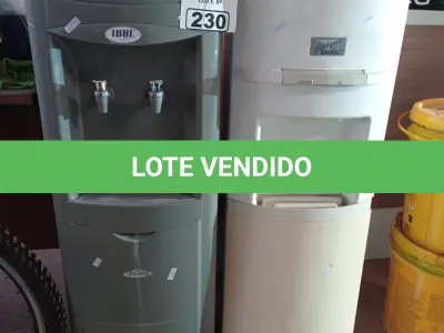 LOTE 230 - 02 BEBEDOUROS PARA GARRAFÃO SENDO 01 ESMALTEC 220V E 01 IBBL 127V. (NO ESTADO, LEILÃO NÃO TEM GARANTIA E NEM DEVOLUÇÃO, SUJEITO A POSSÍVEIS AVARIAS VISÍVEIS/OCULTAS E/OU AUSÊNCIA DE COMPONENTES).