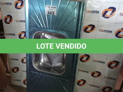 LOTE 443 - 01 PIA EM AÇO INOX CIMENTADA COM 01 CUBA MEDINDO 1,20M X 0,53CM. (NO ESTADO, LEILÃO NÃO TEM GARANTIA E NEM DEVOLUÇÃO, SUJEITO A POSSÍVEIS AVARIAS VISÍVEIS/OCULTAS E/OU AUSÊNCIA DE COMPONENTES).