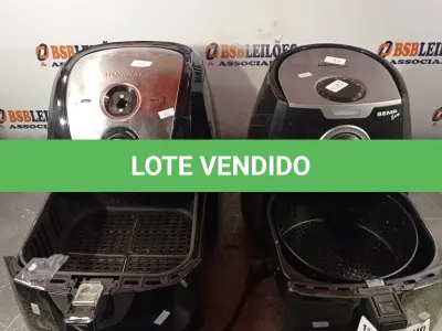 LOTE 334 - 02 AIR FRY MARCAS E MODELOS DIVERSOS. (NO ESTADO, LEILÃO NÃO TEM GARANTIA E NEM DEVOLUÇÃO, SUJEITO A POSSÍVEIS AVARIAS VISÍVEIS/OCULTAS E/OU AUSÊNCIA DE COMPONENTES).
