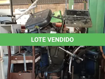 LOTE 445 - 01 LOTE COM GRANDE QUANTIDADE DE CADEIRAS DE ESCRITÓRIO PARA RETIRADA DE PEÇAS. (NO ESTADO, LEILÃO NÃO TEM GARANTIA E NEM DEVOLUÇÃO, SUJEITO A POSSÍVEIS AVARIAS VISÍVEIS/OCULTAS E/OU AUSÊNCIA DE COMPONENTES).