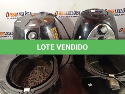 LOTE 281 - 02 AIR FRY MARCAS E MODELOS DIVERSOS. (NO ESTADO, LEILÃO NÃO TEM GARANTIA E NEM DEVOLUÇÃO, SUJEITO A POSSÍVEIS AVARIAS VISÍVEIS/OCULTAS E/OU AUSÊNCIA DE COMPONENTES).