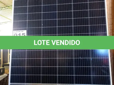 LOTE 015 - 01 - PAINEL SOLAR FOTOVOLTAICO (NO ESTADO, NÃO SABEMOS SE FUNCIONA. LEILÃO NÃO TEM GARANTIA E NEM DEVOLUÇÃO, SUJEITO A POSSÍVEIS AVARIAS VISÍVEIS/OCULTAS E/OU AUSÊNCIA DE COMPONENTES)