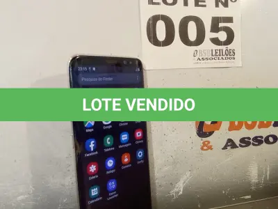 LOTE 005 - 01 - SAMSUNG GALAXY S8 64GB (NO ESTADO, NÃO SABEMOS SE FUNCIONA. LEILÃO NÃO TEM GARANTIA E NEM DEVOLUÇÃO, SUJEITO A POSSÍVEIS AVARIAS VISÍVEIS/OCULTAS E/OU AUSÊNCIA DE COMPONENTES)
