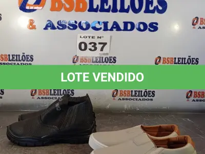 LOTE 037 - 02 – PARES DE CALÇADOS MASCULINO Nº 39 (NO ESTADO, NÃO SABEMOS SE FUNCIONA. LEILÃO NÃO TEM GARANTIA E NEM DEVOLUÇÃO, SUJEITO A POSSÍVEIS AVARIAS VISÍVEIS/OCULTAS E/OU AUSÊNCIA DE COMPONENTES)