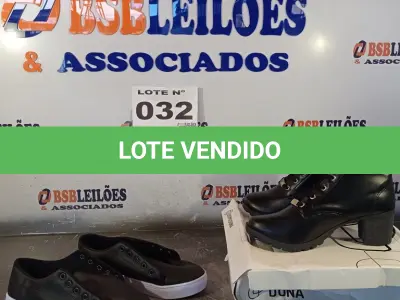 LOTE 032 - 02 – PARES DE CALÇADOS FEMININO Nº 37 (NO ESTADO, NÃO SABEMOS SE FUNCIONA. LEILÃO NÃO TEM GARANTIA E NEM DEVOLUÇÃO, SUJEITO A POSSÍVEIS AVARIAS VISÍVEIS/OCULTAS E/OU AUSÊNCIA DE COMPONENTES)