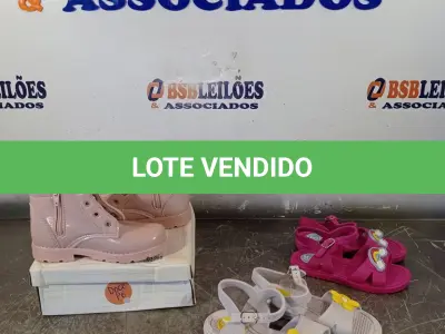 LOTE 030 - 03 – PARES DE CALÇADOS INFANTIL Nº 25 (NO ESTADO, NÃO SABEMOS SE FUNCIONA. LEILÃO NÃO TEM GARANTIA E NEM DEVOLUÇÃO, SUJEITO A POSSÍVEIS AVARIAS VISÍVEIS/OCULTAS E/OU AUSÊNCIA DE COMPONENTES)
