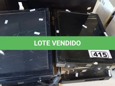 LOTE 415 - 06 TELAS DE LCD 15” SEM FONTE. (NO ESTADO, LEILÃO NÃO TEM GARANTIA E NEM DEVOLUÇÃO, SUJEITO A POSSÍVEIS AVARIAS VISÍVEIS/OCULTAS E/OU AUSÊNCIA DE COMPONENTES).