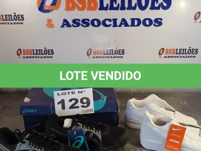 LOTE 129 - 02 – PARES DE CALÇADOS MASCULINO Nº 43 (NO ESTADO, NÃO SABEMOS SE FUNCIONA. LEILÃO NÃO TEM GARANTIA E NEM DEVOLUÇÃO, SUJEITO A POSSÍVEIS AVARIAS VISÍVEIS/OCULTAS E/OU AUSÊNCIA DE COMPONENTES)