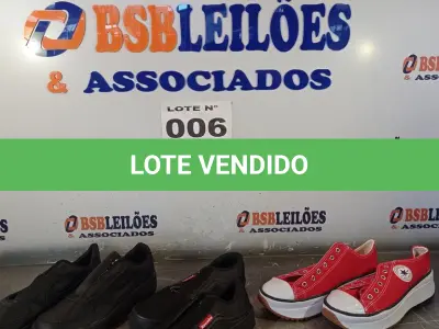 LOTE 006 - 03 – PARES DE CALÇADOS (NO ESTADO, NÃO SABEMOS SE FUNCIONA. LEILÃO NÃO TEM GARANTIA E NEM DEVOLUÇÃO, SUJEITO A POSSÍVEIS AVARIAS VISÍVEIS/OCULTAS E/OU AUSÊNCIA DE COMPONENTES)