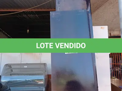 LOTE 509 - 01 LOTE COM VARIA PRATEIRAS EM MADEIRA COMPENSADA TAMANHOS DIVERSOS. (NO ESTADO, LEILÃO NÃO TEM GARANTIA E NEM DEVOLUÇÃO, SUJEITO A POSSÍVEIS AVARIAS VISÍVEIS/OCULTAS E/OU AUSÊNCIA DE COMPONENTES).