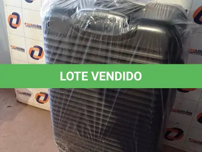 LOTE 225 - 01 - MALA DE VIAGEM (NO ESTADO, NÃO SABEMOS SE FUNCIONA. LEILÃO NÃO TEM GARANTIA E NEM DEVOLUÇÃO, SUJEITO A POSSÍVEIS AVARIAS VISÍVEIS/OCULTAS E/OU AUSÊNCIA DE COMPONENTES)