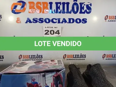 LOTE 204 - 02 – PARES DE CALÇADOS MASCULINO Nº 44 (NO ESTADO, NÃO SABEMOS SE FUNCIONA. LEILÃO NÃO TEM GARANTIA E NEM DEVOLUÇÃO, SUJEITO A POSSÍVEIS AVARIAS VISÍVEIS/OCULTAS E/OU AUSÊNCIA DE COMPONENTES)