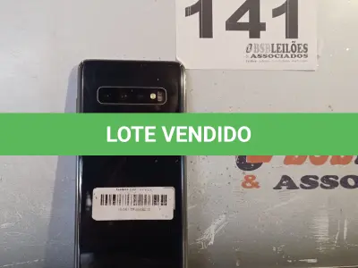 LOTE 141 - 01 - SAMSUNG GALAXY S10 128GB (NO ESTADO, NÃO SABEMOS SE FUNCIONA. LEILÃO NÃO TEM GARANTIA E NEM DEVOLUÇÃO, SUJEITO A POSSÍVEIS AVARIAS VISÍVEIS/OCULTAS E/OU AUSÊNCIA DE COMPONENTES)