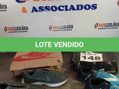 LOTE 148 - 02 – PARES DE CALÇADOS MASCULINO Nº 40 (NO ESTADO, NÃO SABEMOS SE FUNCIONA. LEILÃO NÃO TEM GARANTIA E NEM DEVOLUÇÃO, SUJEITO A POSSÍVEIS AVARIAS VISÍVEIS/OCULTAS E/OU AUSÊNCIA DE COMPONENTES)