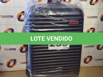 LOTE 259 - 01 - MALA DE VIAGEM (NO ESTADO, NÃO SABEMOS SE FUNCIONA. LEILÃO NÃO TEM GARANTIA E NEM DEVOLUÇÃO, SUJEITO A POSSÍVEIS AVARIAS VISÍVEIS/OCULTAS E/OU AUSÊNCIA DE COMPONENTES)