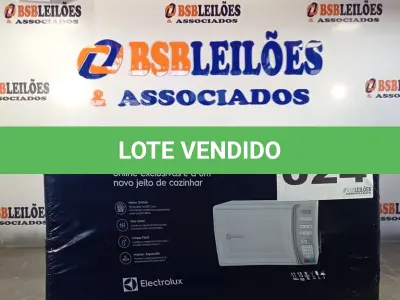 LOTE 024 - 01 - MICRO-ONDAS ELECTROLUX MB37R BRANCO 27L 220V (NO ESTADO, NÃO SABEMOS SE FUNCIONA. LEILÃO NÃO TEM GARANTIA E NEM DEVOLUÇÃO, SUJEITO A POSSÍVEIS AVARIAS VISÍVEIS/OCULTAS E/OU AUSÊNCIA DE COMPONENTES)