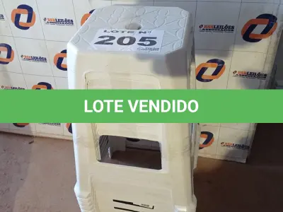 LOTE 205 - 10 - BANQUETAS EM POLIPROPILENO (NO ESTADO, NÃO SABEMOS SE FUNCIONA. LEILÃO NÃO TEM GARANTIA E NEM DEVOLUÇÃO, SUJEITO A POSSÍVEIS AVARIAS VISÍVEIS/OCULTAS E/OU AUSÊNCIA DE COMPONENTES)