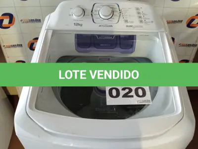 LOTE 020 - 01 - LAVADORA DE ROUPAS ELECTROLUX LAC12 - 12KG CESTO INOX 220VOLTS (NO ESTADO, NÃO SABEMOS SE FUNCIONA. LEILÃO NÃO TEM GARANTIA E NEM DEVOLUÇÃO, SUJEITO A POSSÍVEIS AVARIAS VISÍVEIS/OCULTAS E/OU AUSÊNCIA DE COMPONENTES)