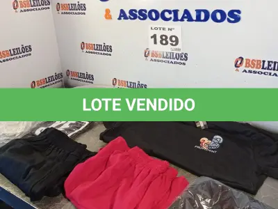 LOTE 189 - 07 – PEÇAS DE ROUPAS MASCULINAS (NO ESTADO, NÃO SABEMOS SE FUNCIONA. LEILÃO NÃO TEM GARANTIA E NEM DEVOLUÇÃO, SUJEITO A POSSÍVEIS AVARIAS VISÍVEIS/OCULTAS E/OU AUSÊNCIA DE COMPONENTES)