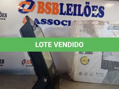 LOTE 100 - 02 - REFLETORES LED 400W BIVOLT (NO ESTADO, NÃO SABEMOS SE FUNCIONA. LEILÃO NÃO TEM GARANTIA E NEM DEVOLUÇÃO, SUJEITO A POSSÍVEIS AVARIAS VISÍVEIS/OCULTAS E/OU AUSÊNCIA DE COMPONENTES)