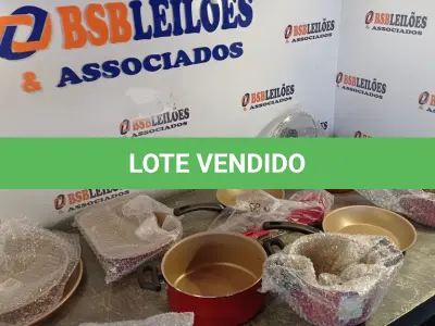 LOTE 132 - 01 - JOGO DE PANELA TRAMONTINA 15 PEÇAS (NO ESTADO, NÃO SABEMOS SE FUNCIONA. LEILÃO NÃO TEM GARANTIA E NEM DEVOLUÇÃO, SUJEITO A POSSÍVEIS AVARIAS VISÍVEIS/OCULTAS E/OU AUSÊNCIA DE COMPONENTES)