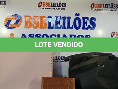 LOTE 191 - 03 - BOLSAS FEMININAS (NO ESTADO, NÃO SABEMOS SE FUNCIONA. LEILÃO NÃO TEM GARANTIA E NEM DEVOLUÇÃO, SUJEITO A POSSÍVEIS AVARIAS VISÍVEIS/OCULTAS E/OU AUSÊNCIA DE COMPONENTES)