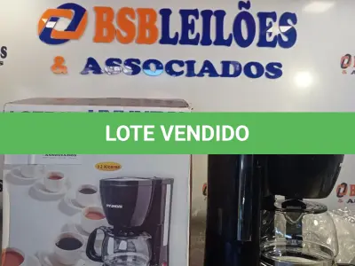 LOTE 177 - 01 - CAFETEIRA ELÉTRICA HYUNDAI P/ 12 XICARAS (NO ESTADO, NÃO SABEMOS SE FUNCIONA. LEILÃO NÃO TEM GARANTIA E NEM DEVOLUÇÃO, SUJEITO A POSSÍVEIS AVARIAS VISÍVEIS/OCULTAS E/OU AUSÊNCIA DE COMPONENTES)
