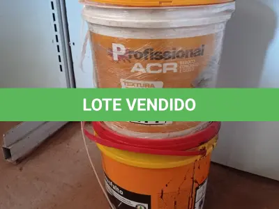 LOTE 477 - 01 BALDE DE TEXTURA E 01 BALDE DE SIKA IGOL ECO ASFALTO 18L. (NO ESTADO, LEILÃO NÃO TEM GARANTIA E NEM DEVOLUÇÃO, SUJEITO A POSSÍVEIS AVARIAS VISÍVEIS/OCULTAS E/OU AUSÊNCIA DE COMPONENTES).