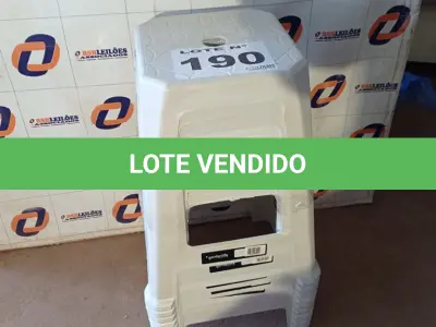 LOTE 190 - 10 - BANQUETAS EM POLIPROPILENO (NO ESTADO, NÃO SABEMOS SE FUNCIONA. LEILÃO NÃO TEM GARANTIA E NEM DEVOLUÇÃO, SUJEITO A POSSÍVEIS AVARIAS VISÍVEIS/OCULTAS E/OU AUSÊNCIA DE COMPONENTES)