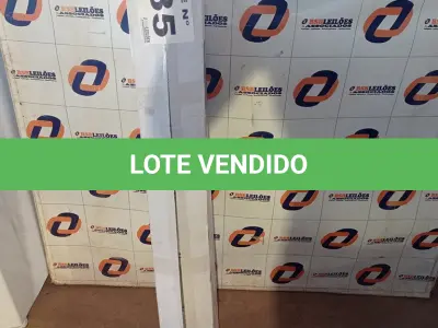 LOTE 135 - 01 – TENDA GAZEBO 2,40 X2,40 (NO ESTADO, NÃO SABEMOS SE FUNCIONA. LEILÃO NÃO TEM GARANTIA E NEM DEVOLUÇÃO, SUJEITO A POSSÍVEIS AVARIAS VISÍVEIS/OCULTAS E/OU AUSÊNCIA DE COMPONENTES)