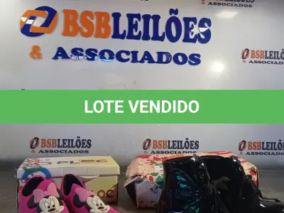 LOTE 174 - 02 – PARES DE CALÇADOS INFANTIL Nº 27 (NO ESTADO, NÃO SABEMOS SE FUNCIONA. LEILÃO NÃO TEM GARANTIA E NEM DEVOLUÇÃO, SUJEITO A POSSÍVEIS AVARIAS VISÍVEIS/OCULTAS E/OU AUSÊNCIA DE COMPONENTES)