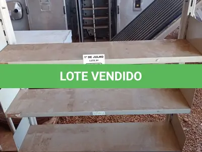 LOTE 496 - 01 ESTANTE DE FERRO COM 06 PRATELEIRAS. (NO ESTADO, LEILÃO NÃO TEM GARANTIA E NEM DEVOLUÇÃO, SUJEITO A POSSÍVEIS AVARIAS VISÍVEIS/OCULTAS E/OU AUSÊNCIA DE COMPONENTES).