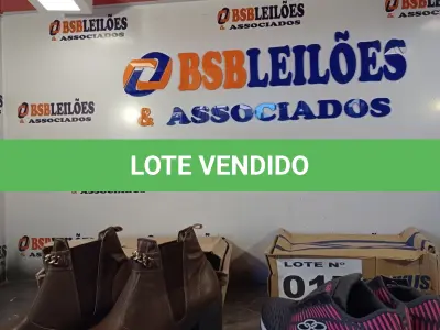 LOTE 017 - 02 – PARES DE CALÇADOS FEMININO Nº 37 (NO ESTADO, NÃO SABEMOS SE FUNCIONA. LEILÃO NÃO TEM GARANTIA E NEM DEVOLUÇÃO, SUJEITO A POSSÍVEIS AVARIAS VISÍVEIS/OCULTAS E/OU AUSÊNCIA DE COMPONENTES)