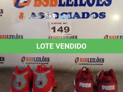 LOTE 149 - 02 – PARES DE CALÇADOS MASCULINO Nº 40 (NO ESTADO, NÃO SABEMOS SE FUNCIONA. LEILÃO NÃO TEM GARANTIA E NEM DEVOLUÇÃO, SUJEITO A POSSÍVEIS AVARIAS VISÍVEIS/OCULTAS E/OU AUSÊNCIA DE COMPONENTES)