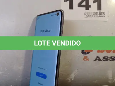 LOTE 141 - 01 - SAMSUNG GALAXY S10 128GB (NO ESTADO, NÃO SABEMOS SE FUNCIONA. LEILÃO NÃO TEM GARANTIA E NEM DEVOLUÇÃO, SUJEITO A POSSÍVEIS AVARIAS VISÍVEIS/OCULTAS E/OU AUSÊNCIA DE COMPONENTES)