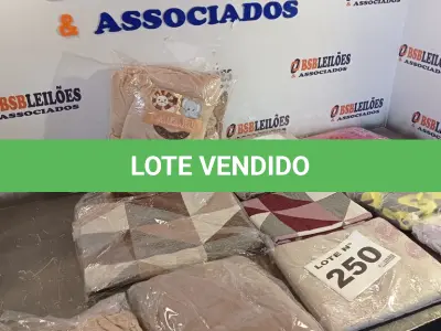 LOTE 250 - 10 - ITENS DE ENXOVAIS (NO ESTADO, NÃO SABEMOS SE FUNCIONA. LEILÃO NÃO TEM GARANTIA E NEM DEVOLUÇÃO, SUJEITO A POSSÍVEIS AVARIAS VISÍVEIS/OCULTAS E/OU AUSÊNCIA DE COMPONENTES)