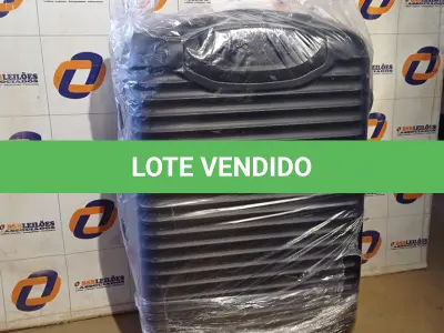 LOTE 259 - 01 - MALA DE VIAGEM (NO ESTADO, NÃO SABEMOS SE FUNCIONA. LEILÃO NÃO TEM GARANTIA E NEM DEVOLUÇÃO, SUJEITO A POSSÍVEIS AVARIAS VISÍVEIS/OCULTAS E/OU AUSÊNCIA DE COMPONENTES)